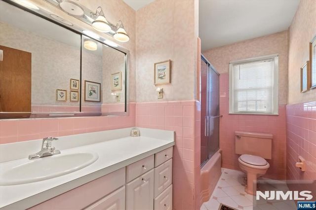 814 Schaefer Avenue, Oradell, NJ 07649
