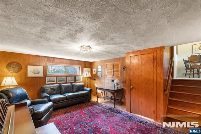 814 Schaefer Avenue, Oradell, NJ 07649