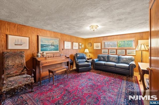 814 Schaefer Avenue, Oradell, NJ 07649