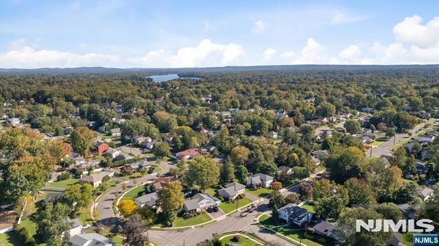 814 Schaefer Avenue, Oradell, NJ 07649