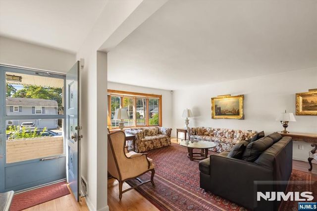 814 Schaefer Avenue, Oradell, NJ 07649