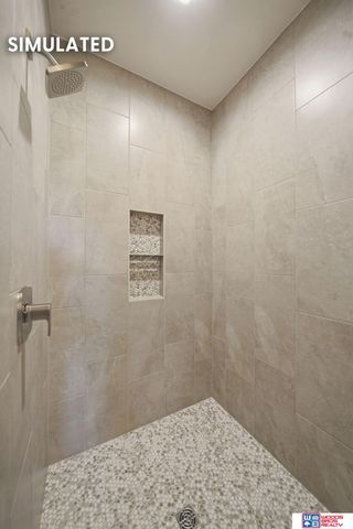 10501 Majestic Lane, Lincoln, NE 68527