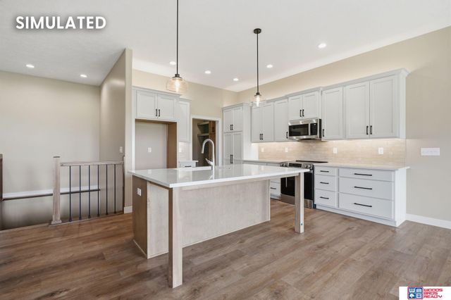 10501 Majestic Lane, Lincoln, NE 68527