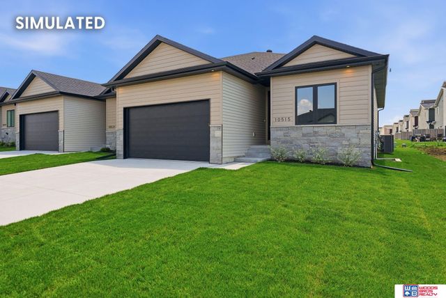 10501 Majestic Lane, Lincoln, NE 68527