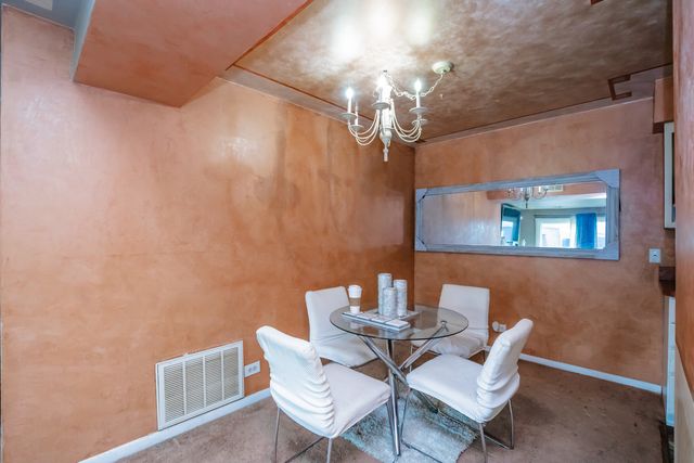 4917 W 109th Street 301, Oak Lawn, IL 60453