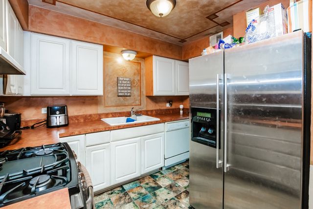 4917 W 109th Street 301, Oak Lawn, IL 60453