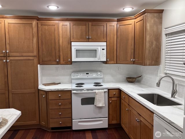 612 S 84th Street, Tacoma, WA 98444