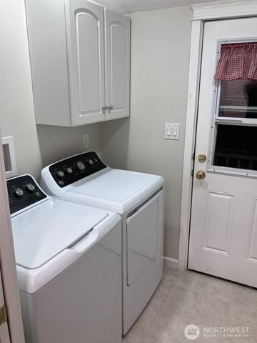 612 S 84th Street, Tacoma, WA 98444