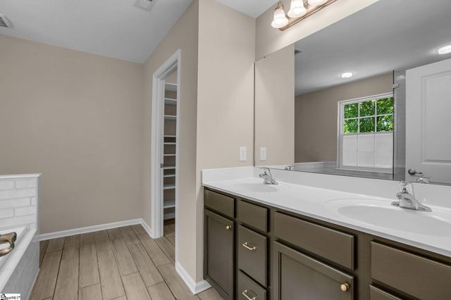 366 Juniper Bend Circle, Greenville, SC 29615