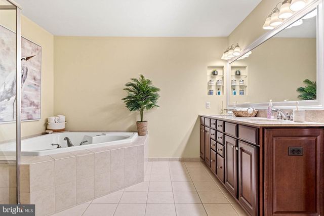 124 CARRIAGE CT, Plymouth Meeting, PA 19462