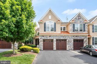 124 CARRIAGE CT, Plymouth Meeting, PA 19462