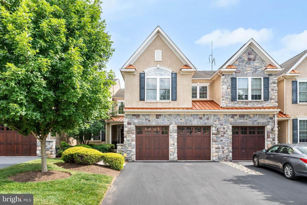 124 CARRIAGE CT, Plymouth Meeting, PA 19462
