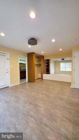 6690 RODERICK LOOP, Gainesville, VA 20155