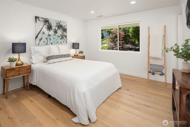 4102 96th Avenue SE, Mercer Island, WA 98040