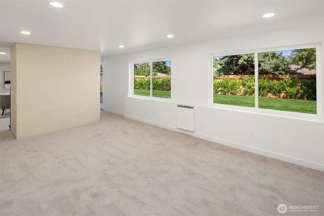 4102 96th Avenue SE, Mercer Island, WA 98040