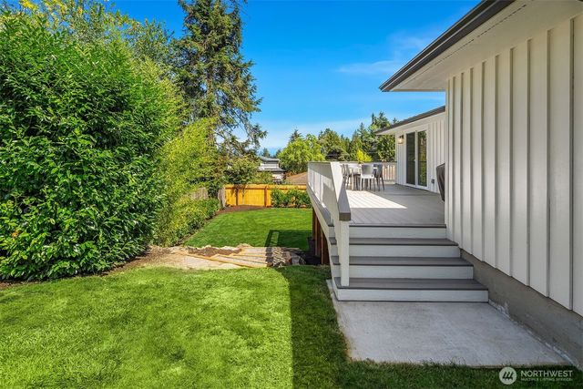 4102 96th Avenue SE, Mercer Island, WA 98040