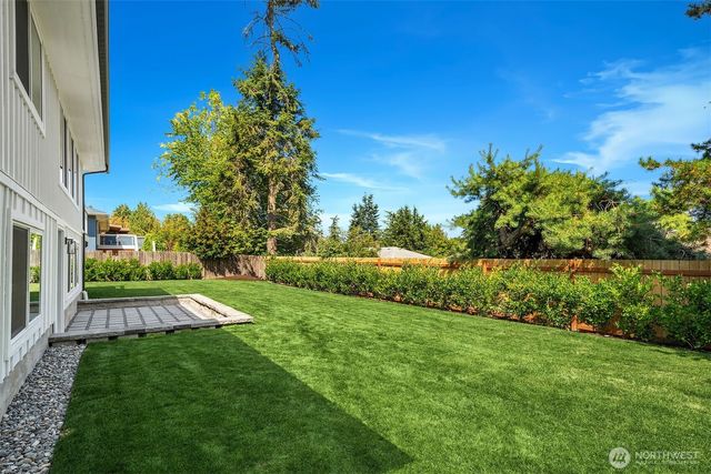 4102 96th Avenue SE, Mercer Island, WA 98040