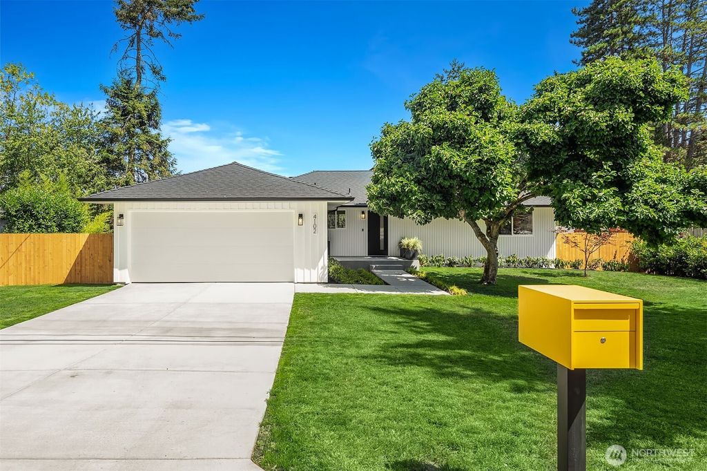 4102 96th Avenue SE, Mercer Island, WA 98040