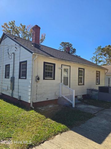 607 E 9th Street, Scotland Neck, NC 27874
