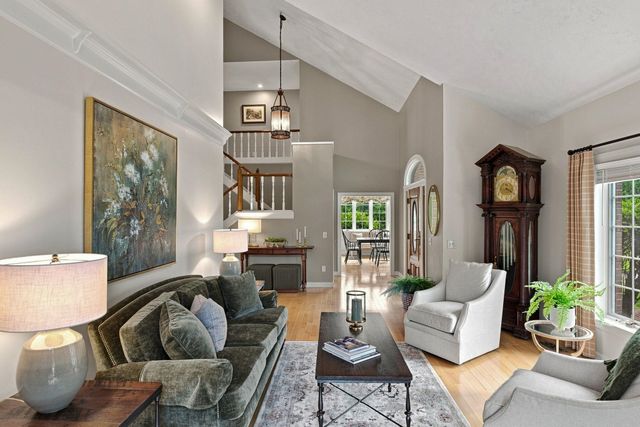 3 Burleigh Terrace, Bedford, NH 03110