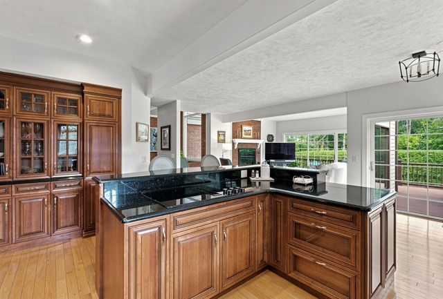 3 Burleigh Terrace, Bedford, NH 03110