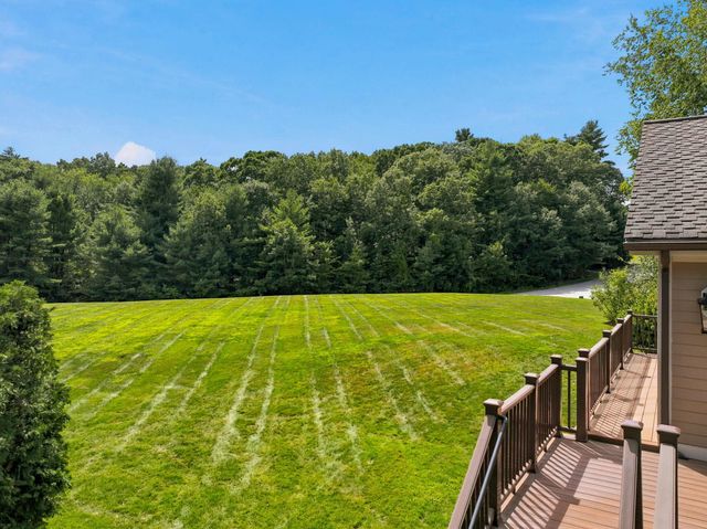 3 Burleigh Terrace, Bedford, NH 03110