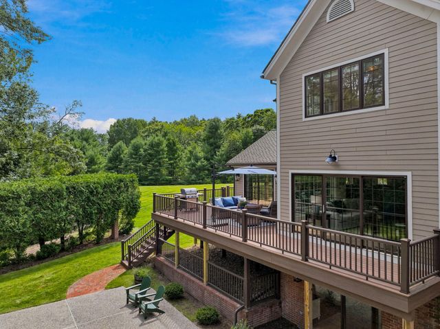 3 Burleigh Terrace, Bedford, NH 03110