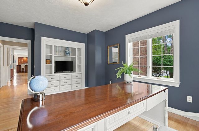 3 Burleigh Terrace, Bedford, NH 03110