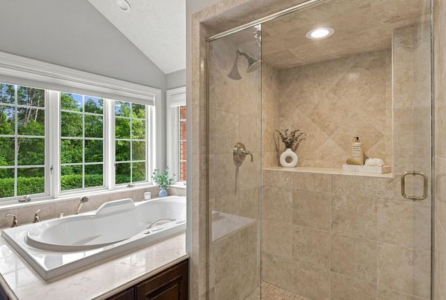 3 Burleigh Terrace, Bedford, NH 03110