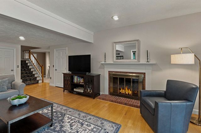 3 Burleigh Terrace, Bedford, NH 03110