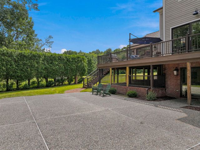 3 Burleigh Terrace, Bedford, NH 03110