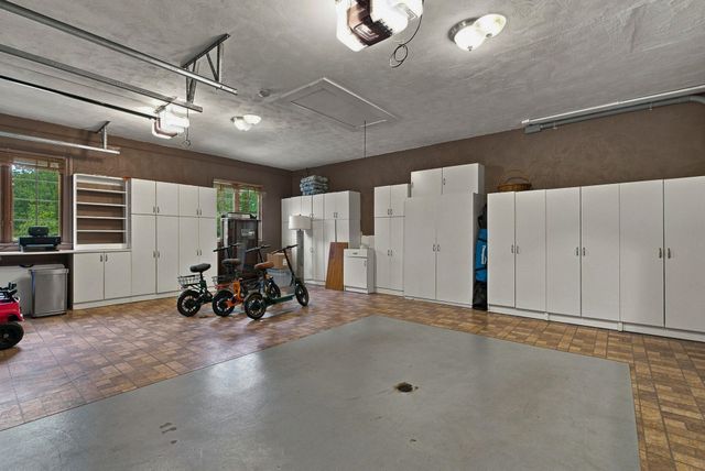 3 Burleigh Terrace, Bedford, NH 03110