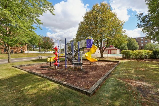 1463 Mercury Drive 309, Schaumburg, IL 60193