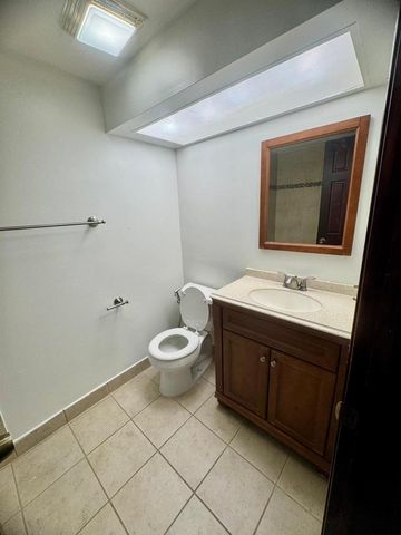 1463 Mercury Drive 309, Schaumburg, IL 60193