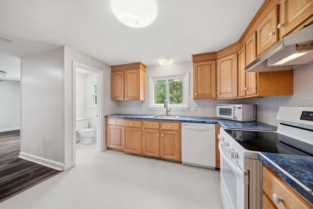 239 W Main St, Westborough, MA 01581