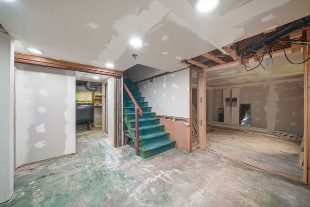 239 W Main St, Westborough, MA 01581