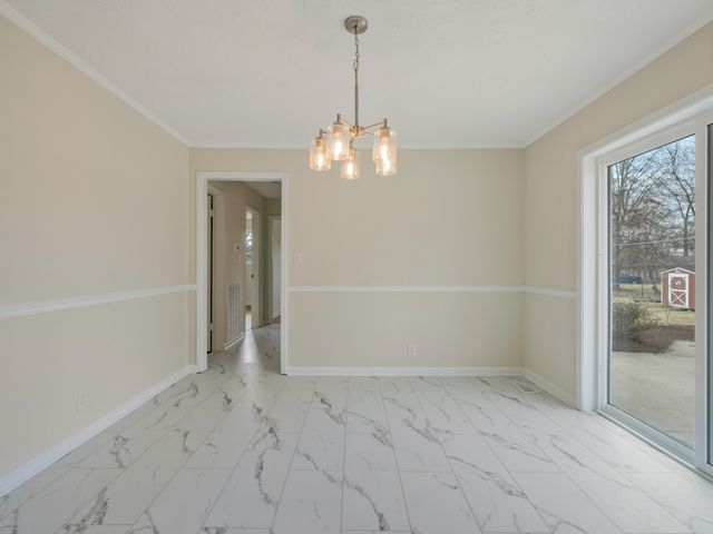 204 Kingswood Dr, Clarksville, TN 37043