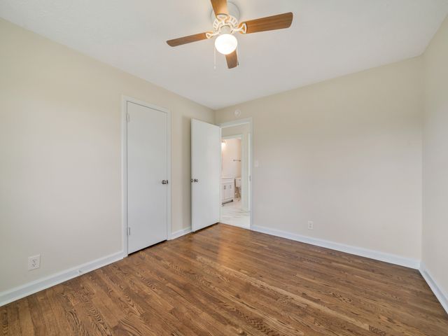 204 Kingswood Dr, Clarksville, TN 37043