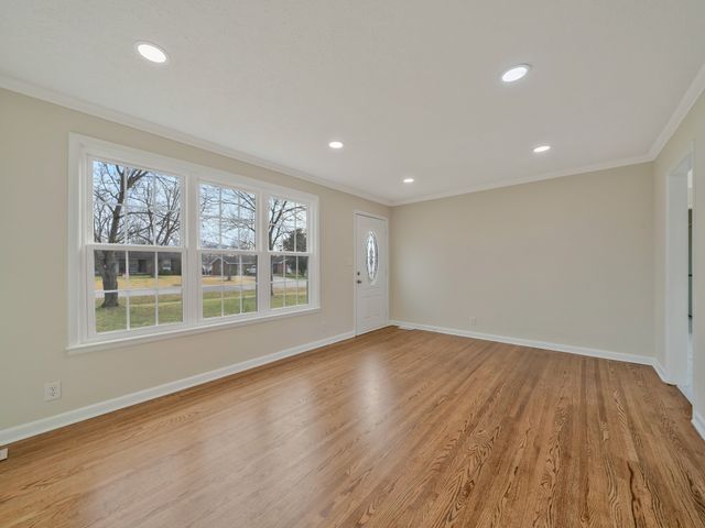 204 Kingswood Dr, Clarksville, TN 37043