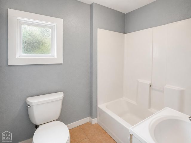 108 W Forrest Street W, Jonesboro, AR 72401