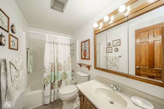 1615 E 44th Street, Anderson, IN 46013