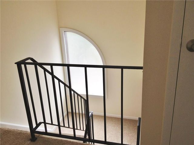 60 Lawn Avenue 24, Stamford, CT 06902