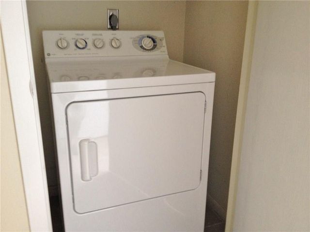 60 Lawn Avenue 24, Stamford, CT 06902