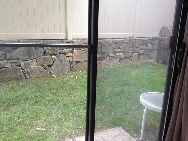 60 Lawn Avenue 24, Stamford, CT 06902