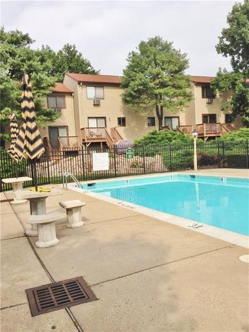 60 Lawn Avenue 24, Stamford, CT 06902
