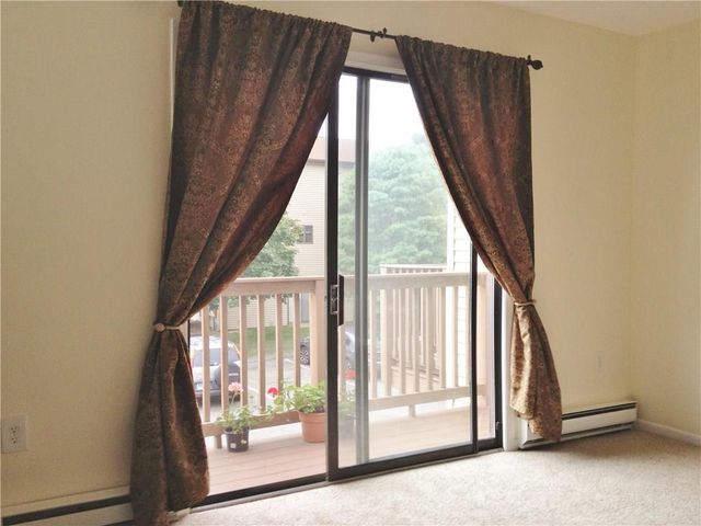 60 Lawn Avenue 24, Stamford, CT 06902