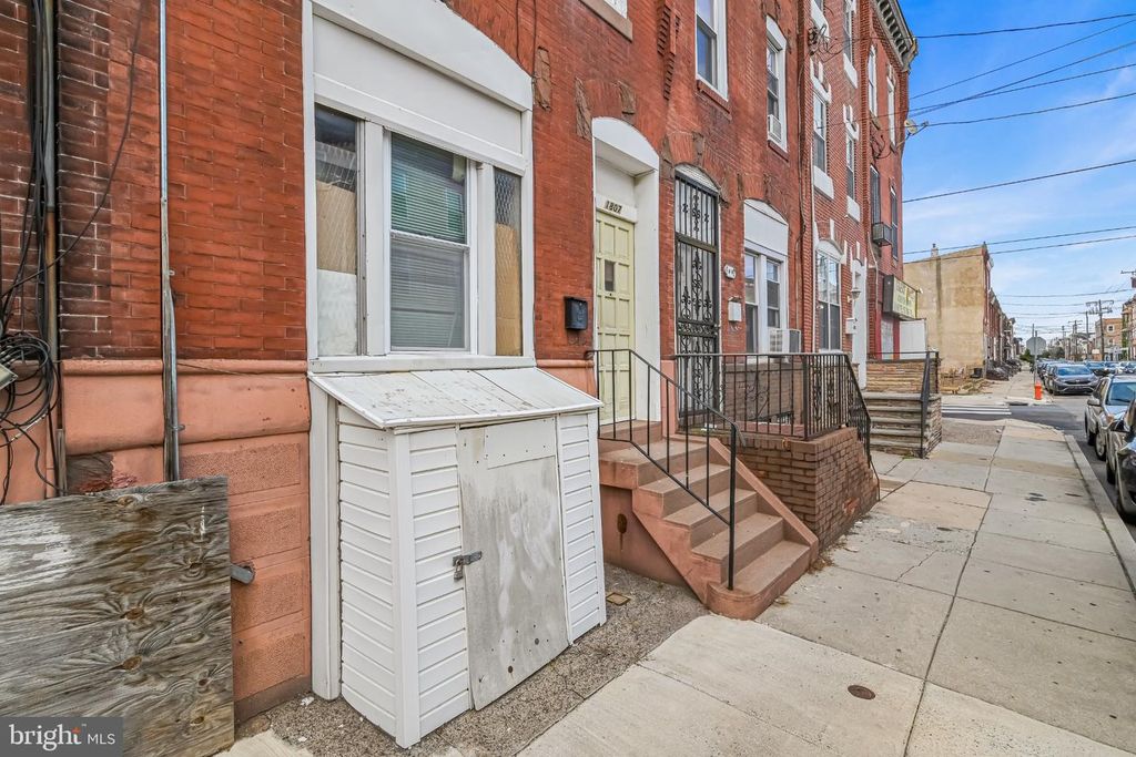 1807 MOORE ST, Philadelphia, PA 19145 — photo 2