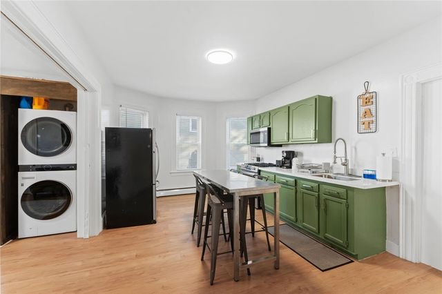 792 Atwells Avenue, Providence, RI 02909