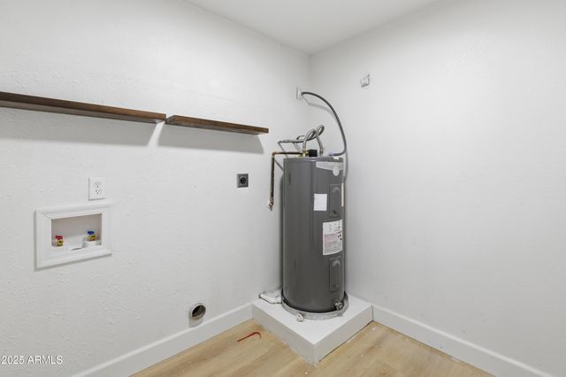 4920 W Michigan Avenue, Glendale, AZ 85308