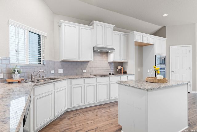 6122 Lowrie Block, San Antonio, TX 78239